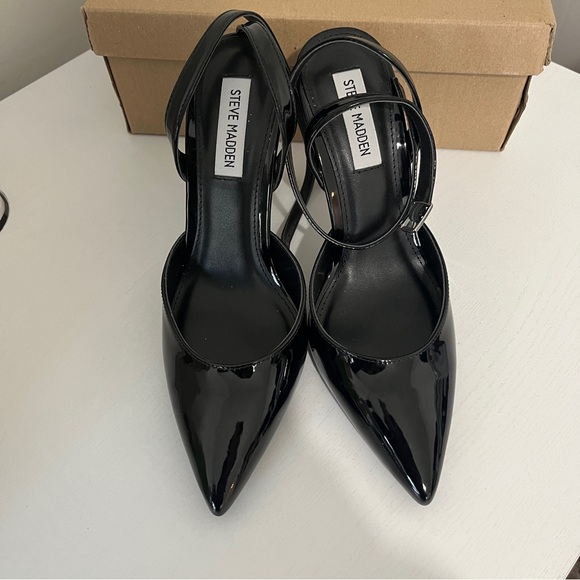 Steve Madden Black Patent Pointed Toe Heels - Picture 3 of 11
